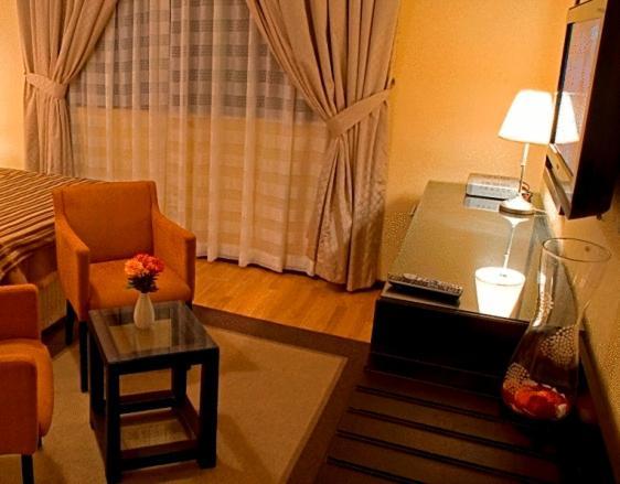 Al Faris 1 Hotel Apartments Dubai Eksteriør bilde