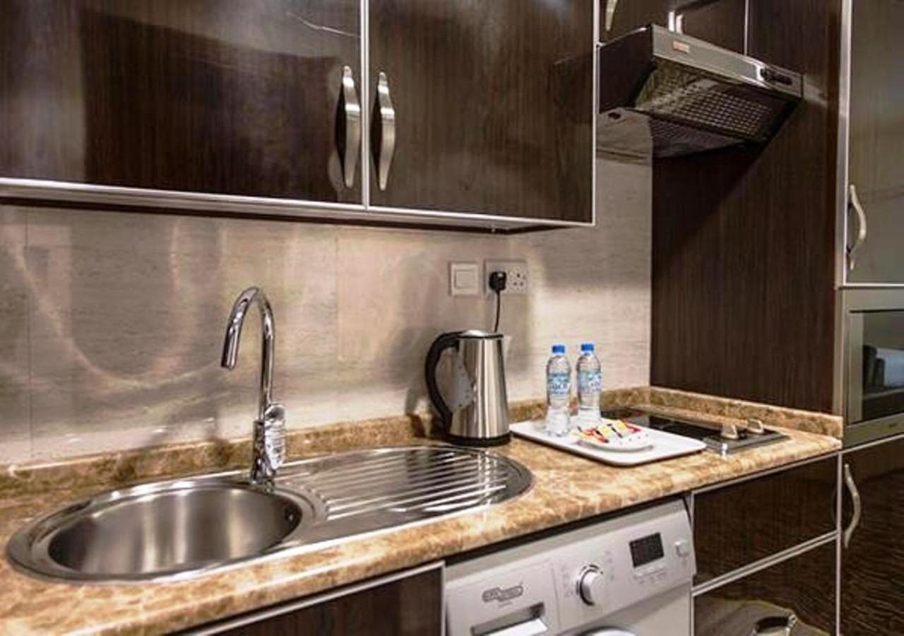 Al Faris 1 Hotel Apartments Dubai Eksteriør bilde